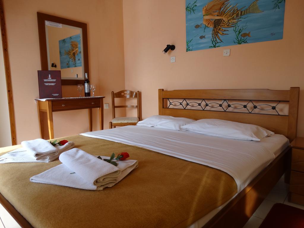 Akrotainaritis Rooms Yerolimin Quarto foto