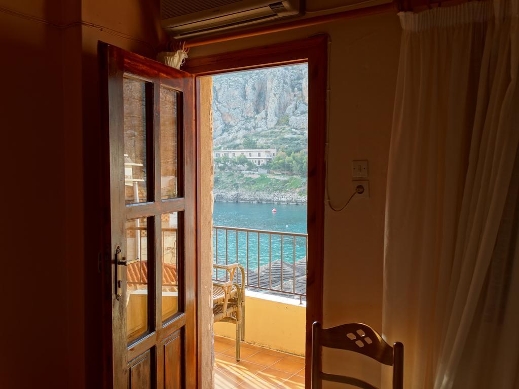 Akrotainaritis Rooms Yerolimin Quarto foto