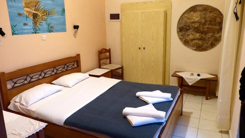 Akrotainaritis Rooms Yerolimin Quarto foto